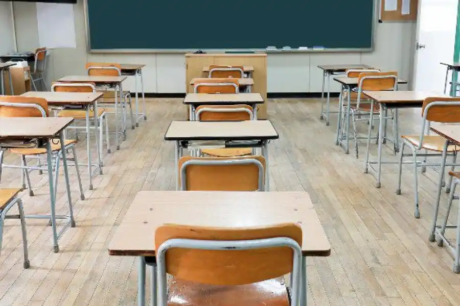 Se inauguran dos nuevas aulas en la Escuela Vecchioli