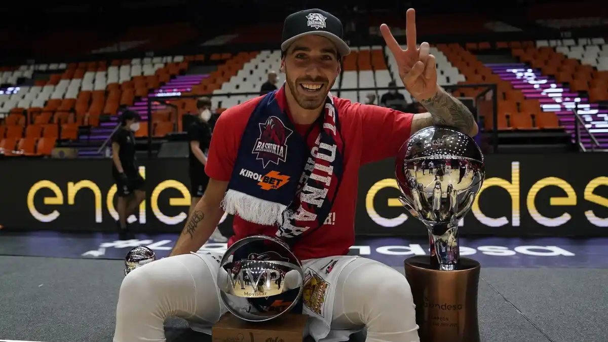 De la mano de Vildoza, Baskonia derrotó a Barcelona y se consagró campeón