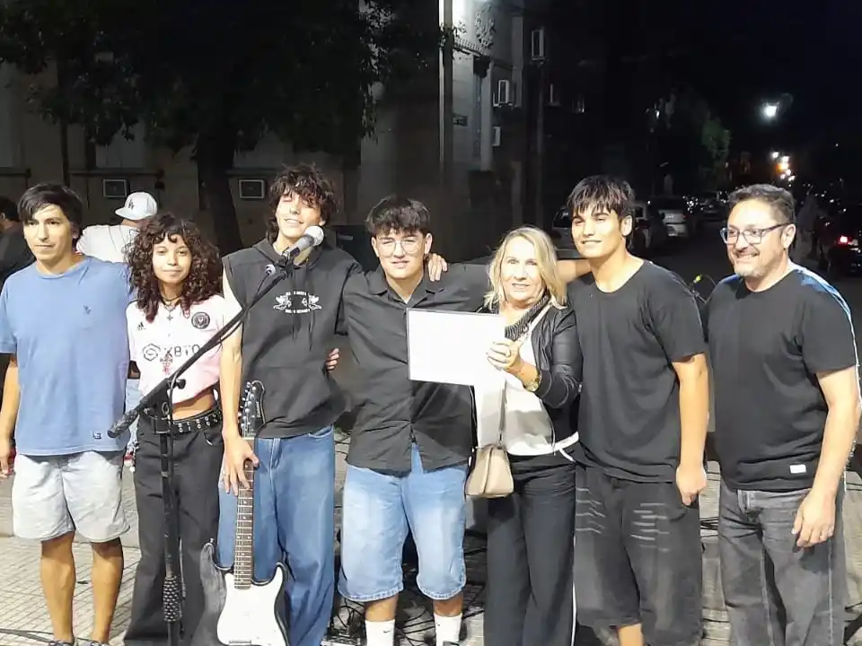 Merienda Especial y Dora Bogdan