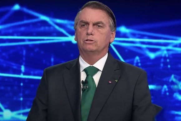 Bolsonaro anunció que anticipará su regreso a Brasil