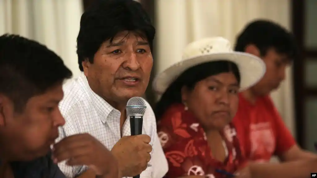 Evo Morales anuncia el binomio presidencial del MAS para elecciones