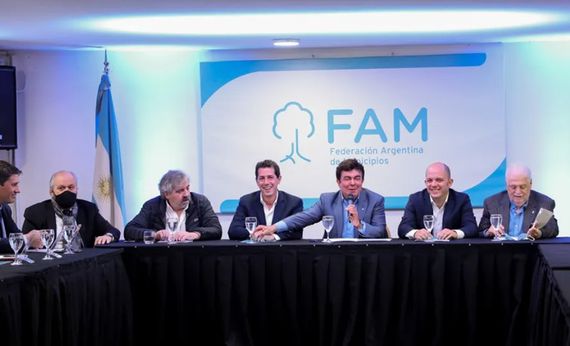 500 intendentes presentaron un recurso de amparo contra el DNU de Milei