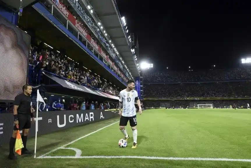 La Selección Argentina jugará en "La Bombonera" frente a Uruguay.