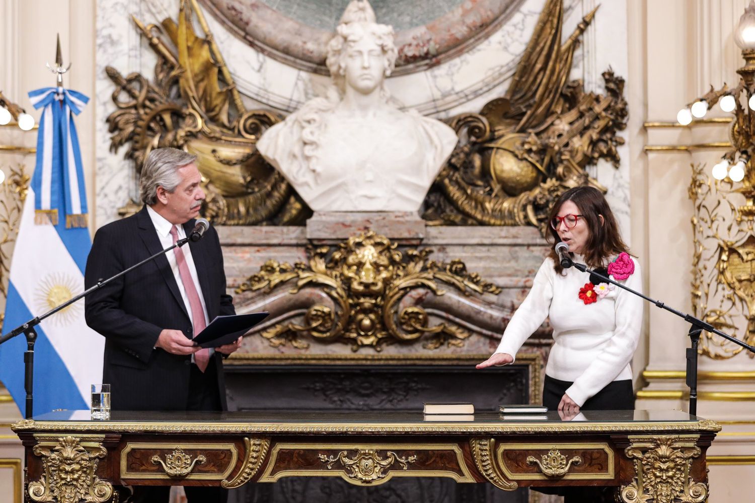 Tras jurar, Silvina Batakis salió a despejar dudas: “Creo en el equilibrio fiscal”