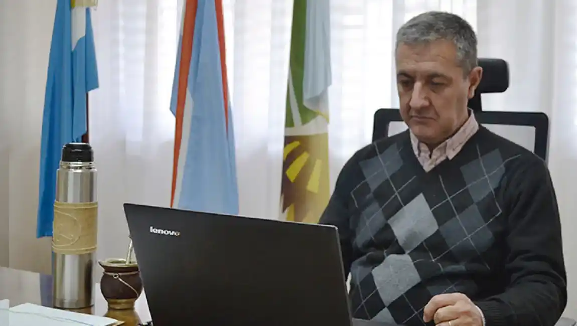 Firmaron convenio con Nación para más obras de cloacas y agua potable en Urdinarrain