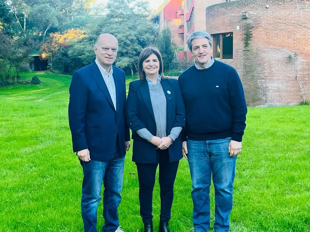 Néstor Grindetti, Patricia Bullrich y Marcos Nicolini.
