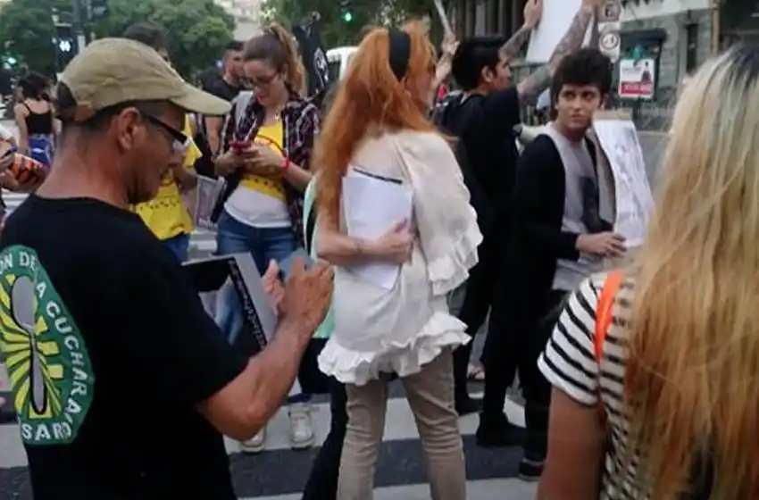 Rosario marchó en el Día Internacional del Veganismo