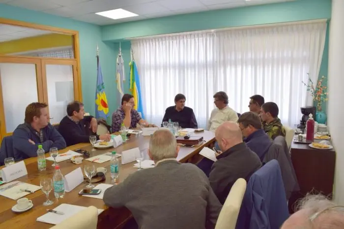 Gargaglione presente en reunión de sociedades rurales