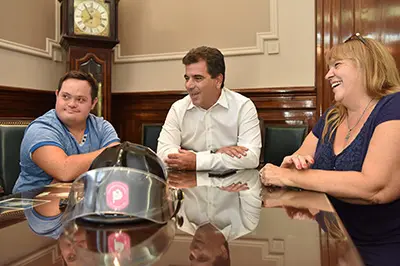 Ritondo recibió al joven bombero de Junín con Síndrome de Down