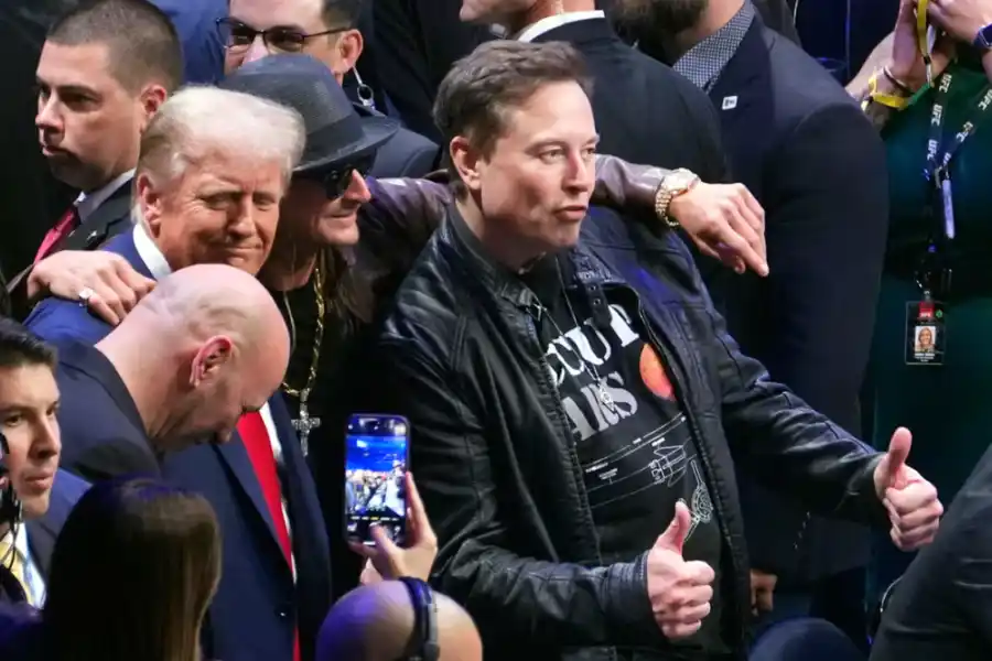Trump y Elon Musk en un evento de artes marciales mixtas en el Madison Square Garden
