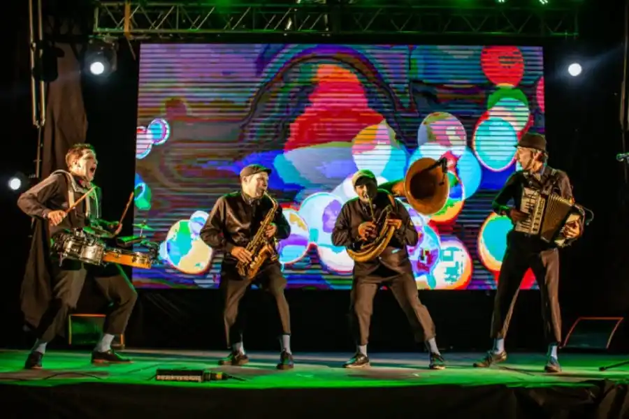 La provincia se suma a "La noche de las Ideas", con actividades gratuitas en cuatro ciudades: Rafaela, Rosario, Santa Fe y Venado Tuerto