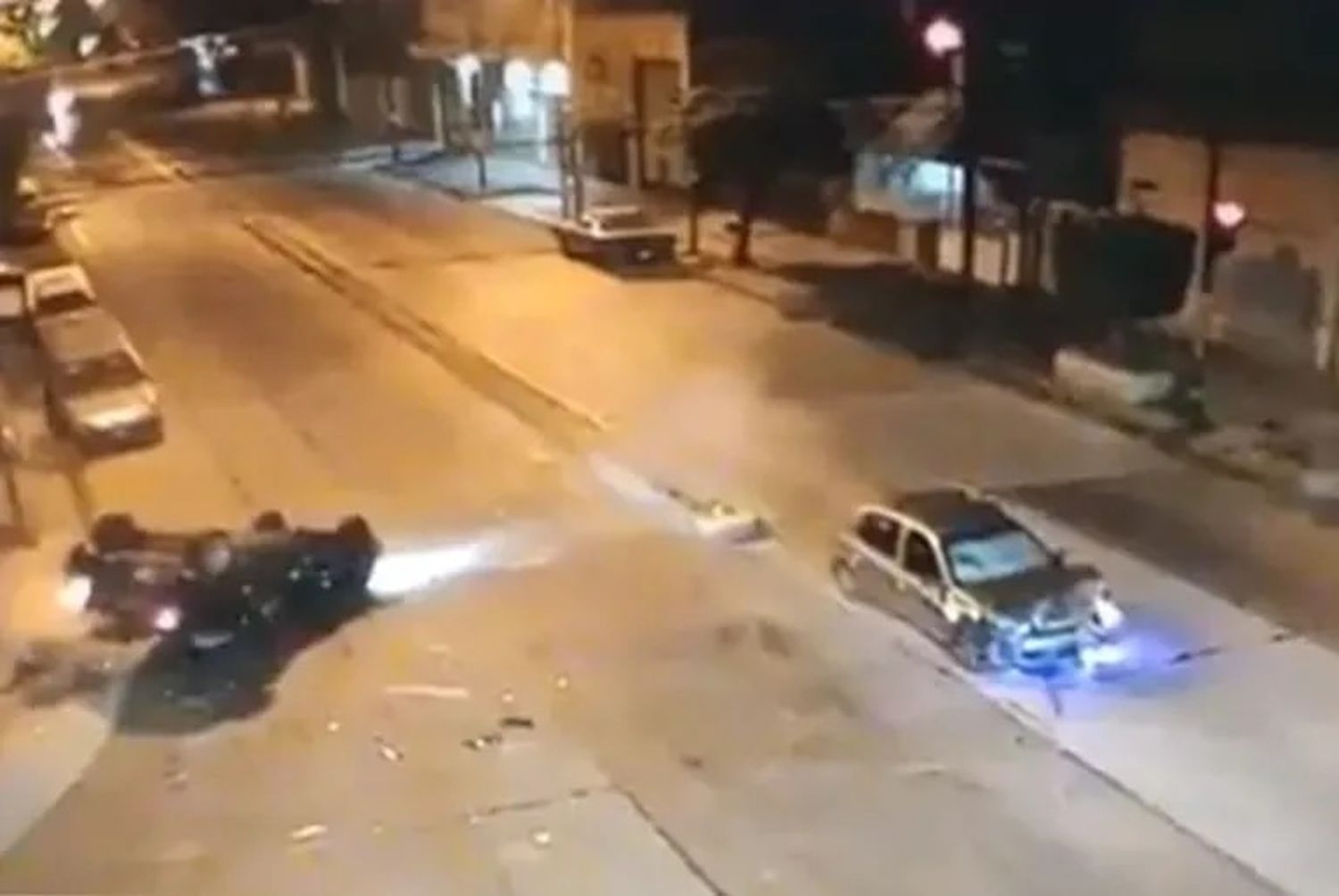 Impactante video: Cruzó un semáforo en rojo a 100 kilómetros por hora y mató a una joven de 18 años en San Martín