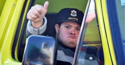Un joven con síndrome de down se sumó a los Bomberos de Junín
