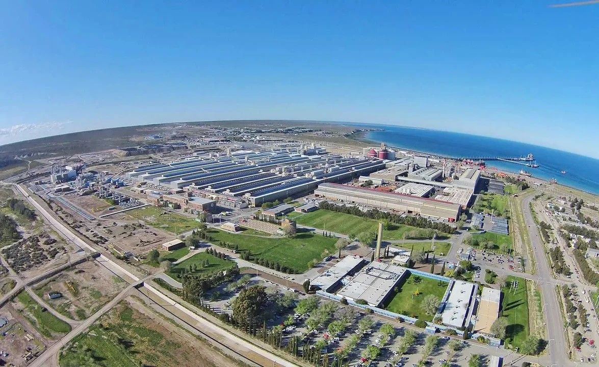 Planta de Aluar, en Puerto Madryn