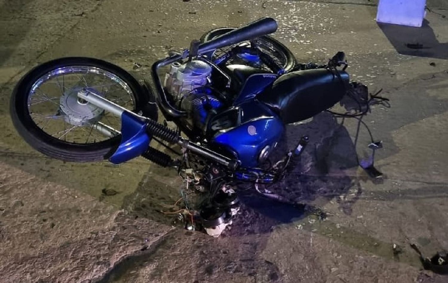 Un motociclista trasladado de urgencia al Hospital tras protagonizar un siniestro vial