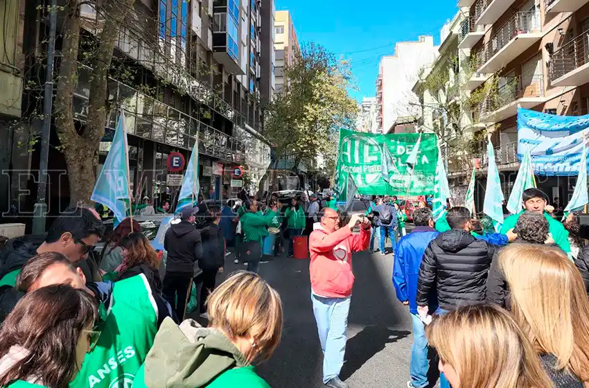 Paro de ATE: denuncian precarización laboral en las dependencias del Estado