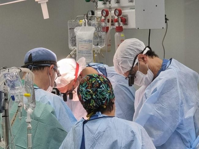 La Plata: se realizó la primera cirugía de revascularización y se salvó la vida de un hombre de 53 años