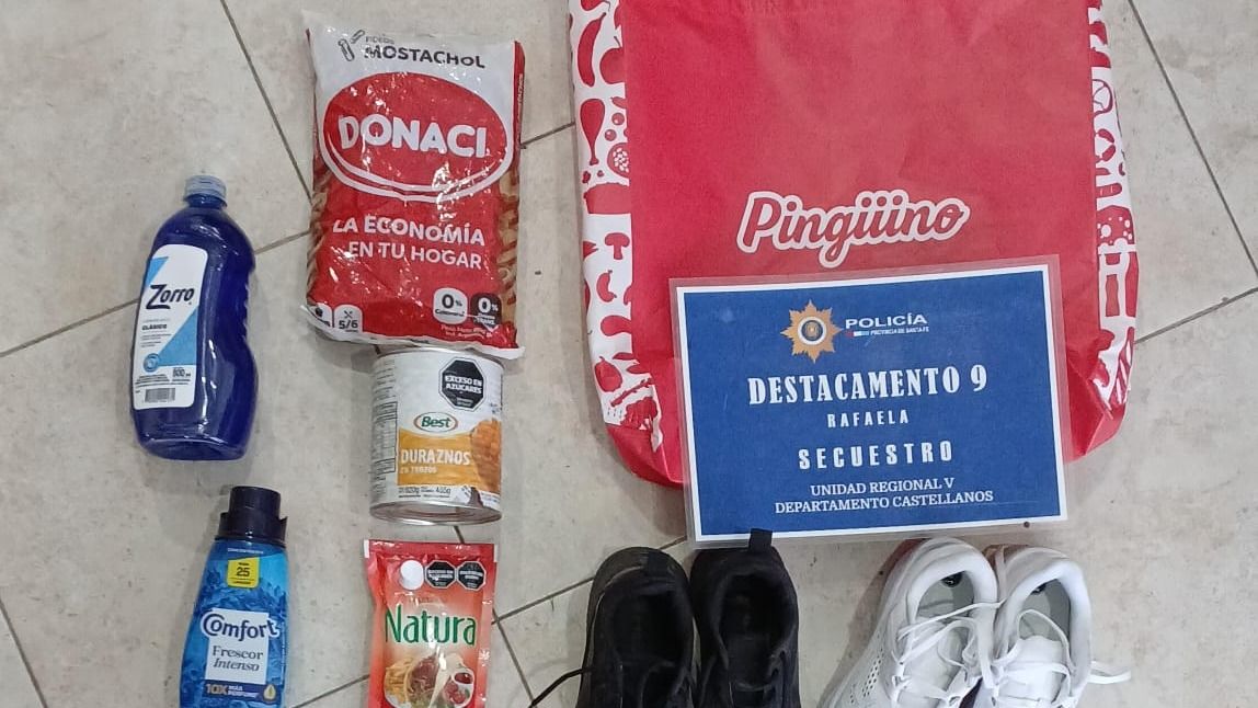 Recuperaron zapatillas y mercadería tras un robo en barrio de Rafaela