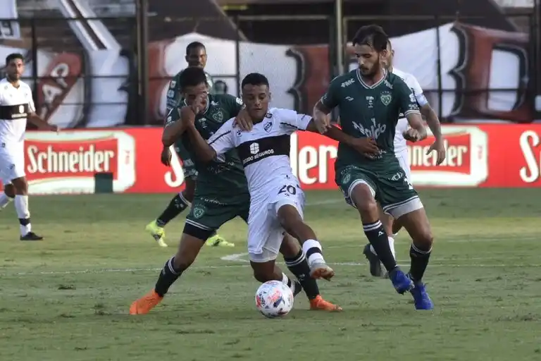Platense y Sarmiento no se sacaron diferencias
