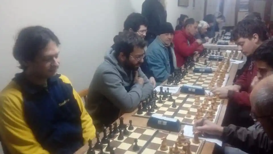 Bertucci sigue en la punta después de cinco rondas
