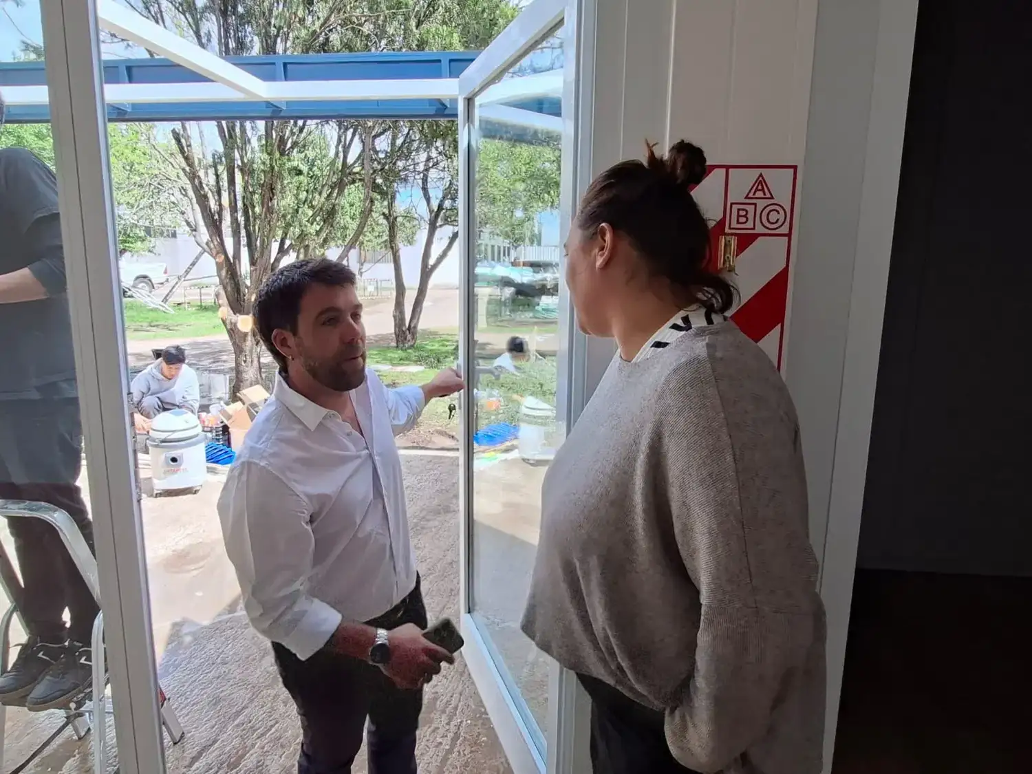 Final de obra para los consultorios externos del Hospital: limpieza y visita sorpresa de Sin Galera