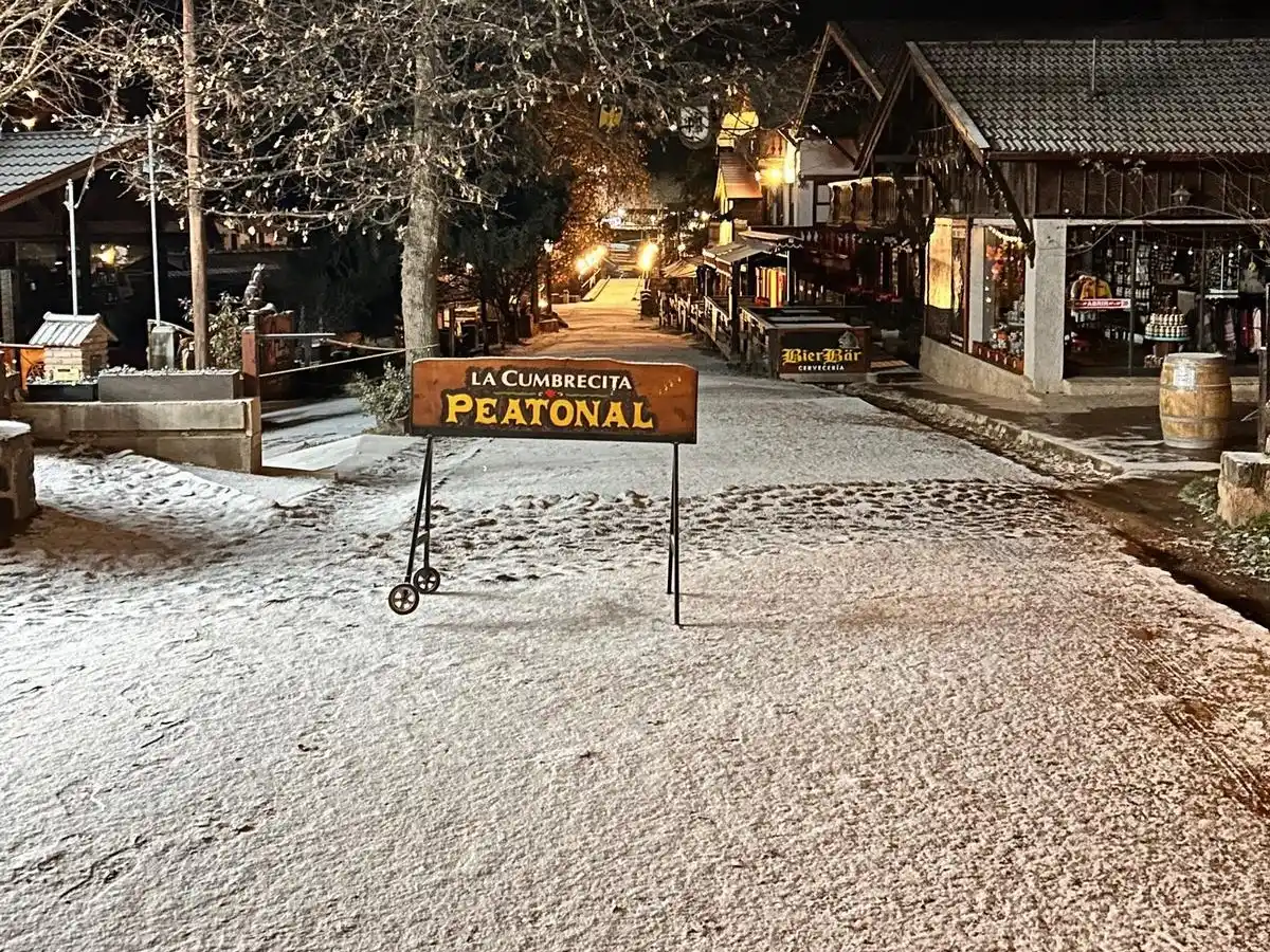 Nieve en Córdoba. (Foto: Cadena 3)