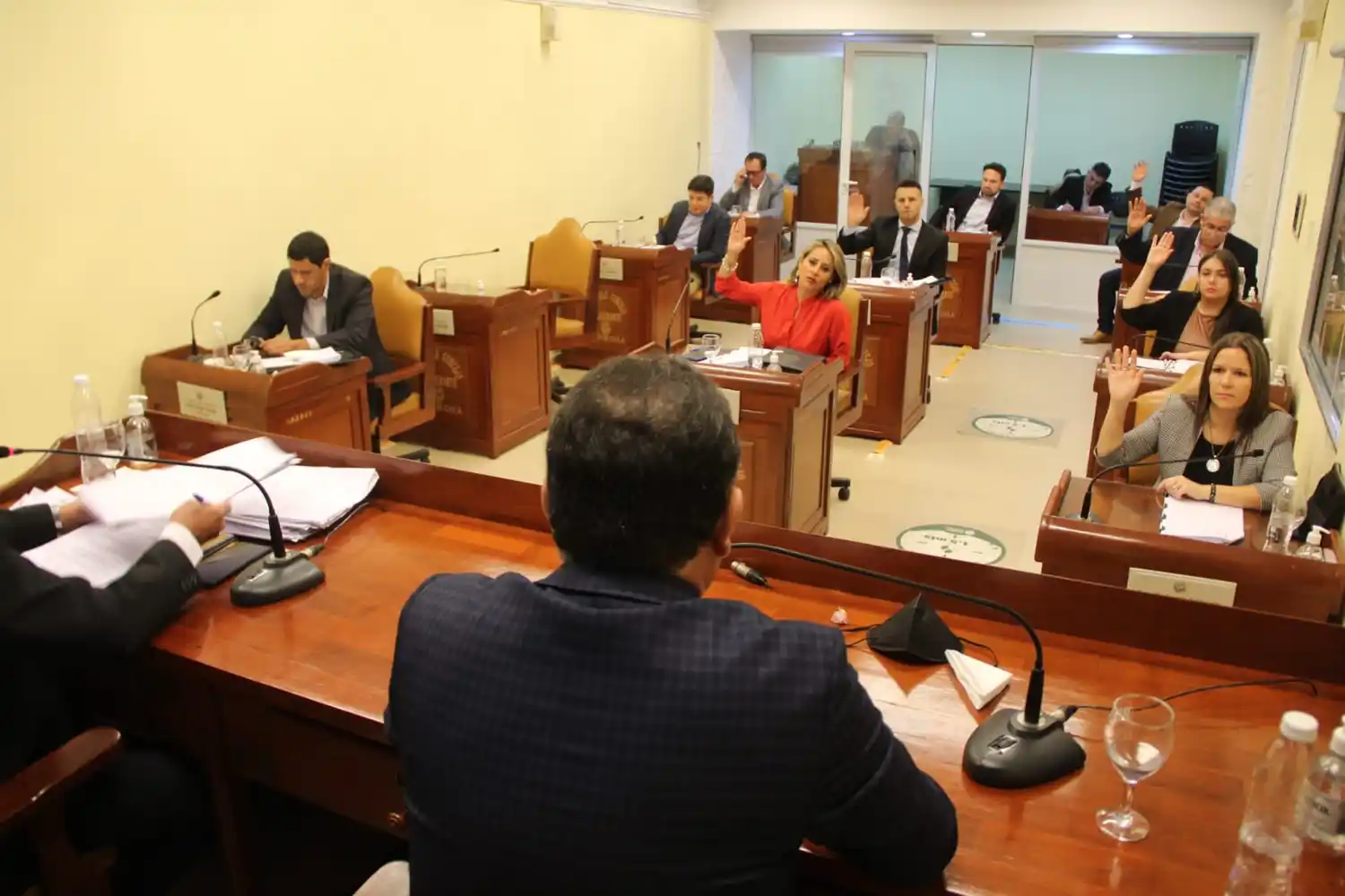 Remises: El Concejo aprobó extender la renovación a vehículos con 13 años de antigüedad