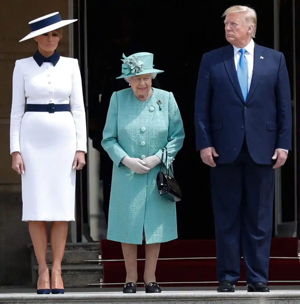 Donald Trump fue recibido por la reina luego de llegar a Londres con insultos