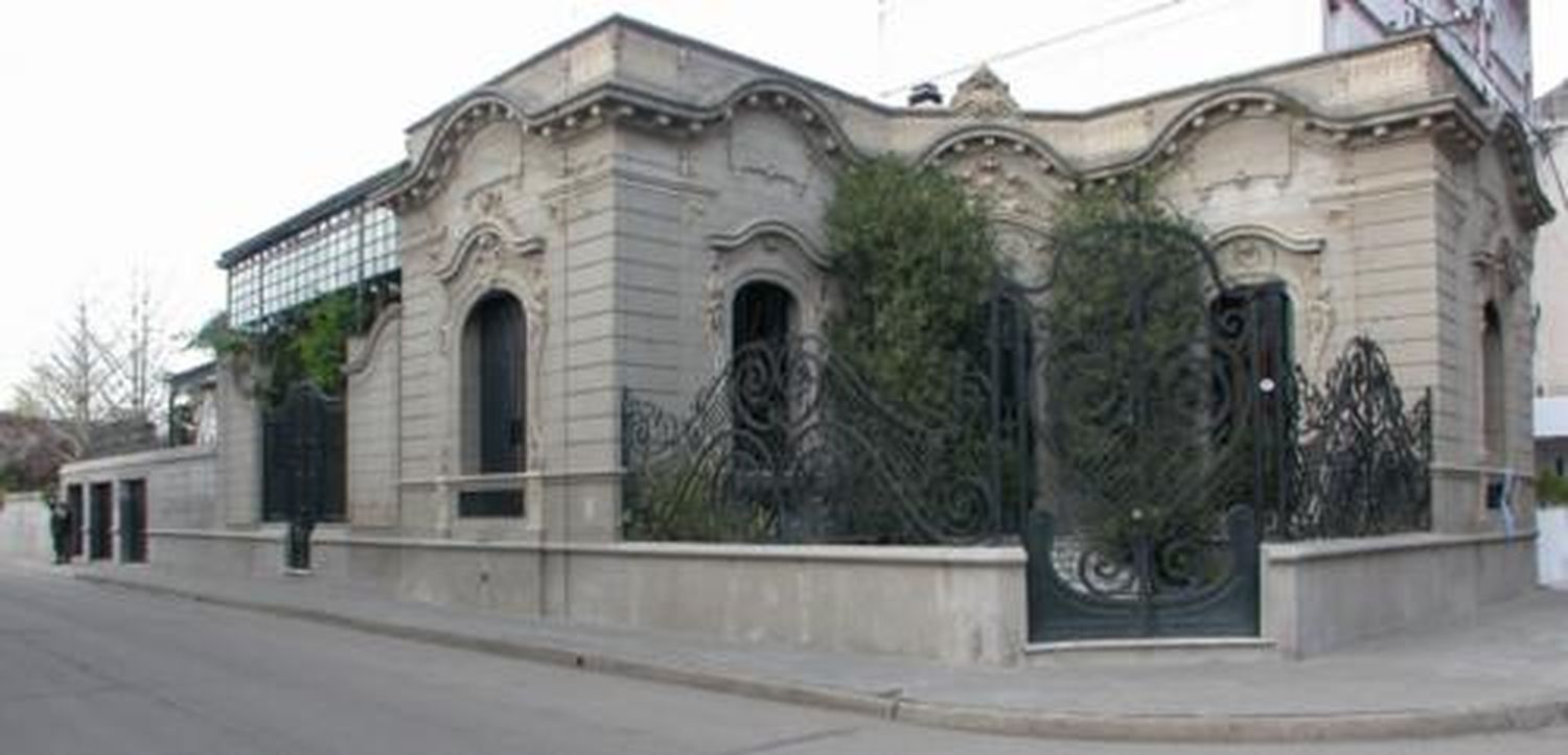 Hoy se realiza una visita guiada por los edificios históricos de la ciudad
