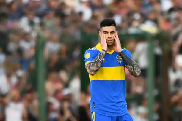 Payero ingresaría por Romero.