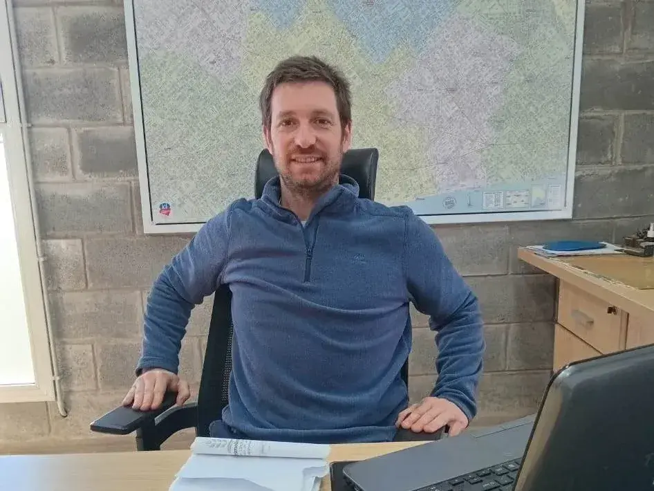 Efraín García es uno de los socios propietarios de Primoliendas