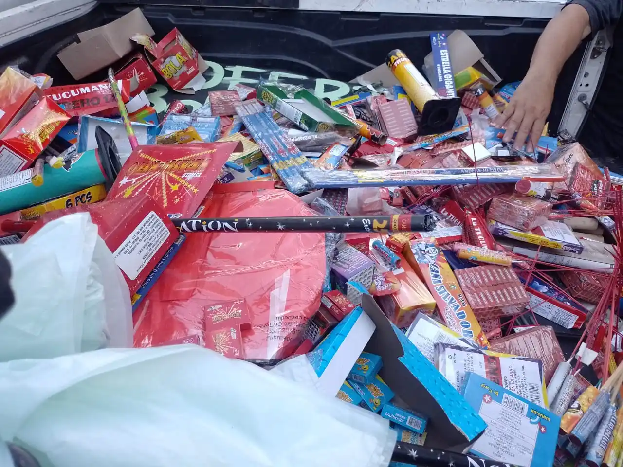 Incautan pirotecnia en controles antes de Año Nuevo: "La procedencia generalmente es desde las localidades vecinas"