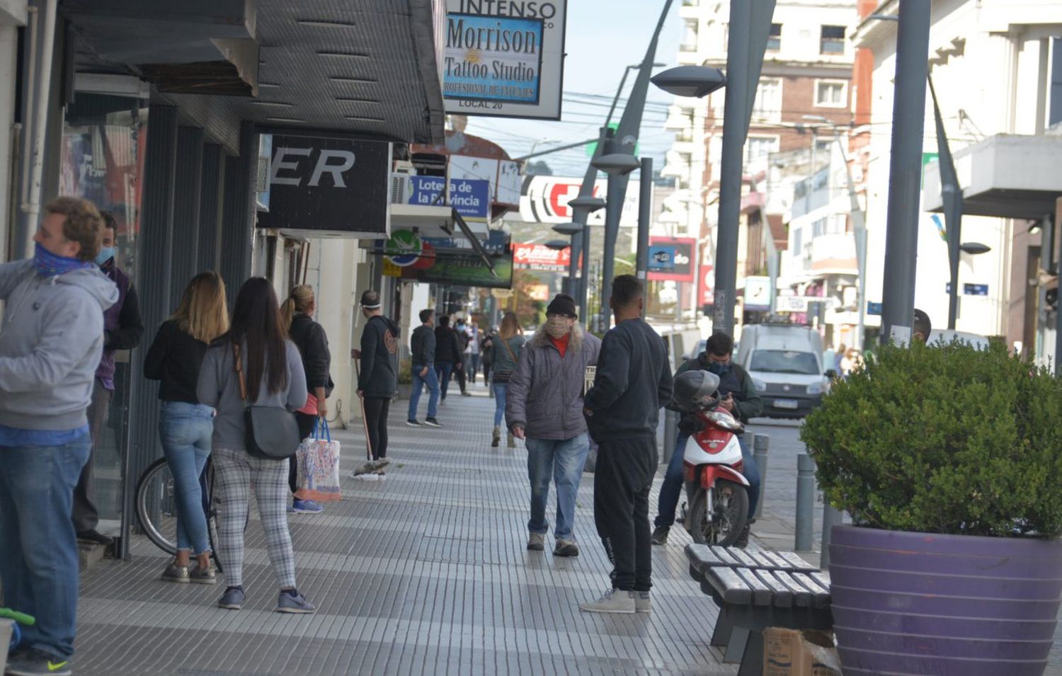 Vuelven a la actividad empleadas domésticas y  cuidadores, los rubros de  estética y puntos limpios