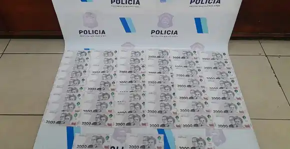 Clausuran local de la Galería 2001 en el que encuentran dinero falsificado