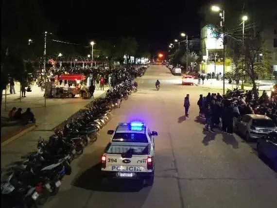 La Policía desmiente la supuesta prohibición de caravanas por la final