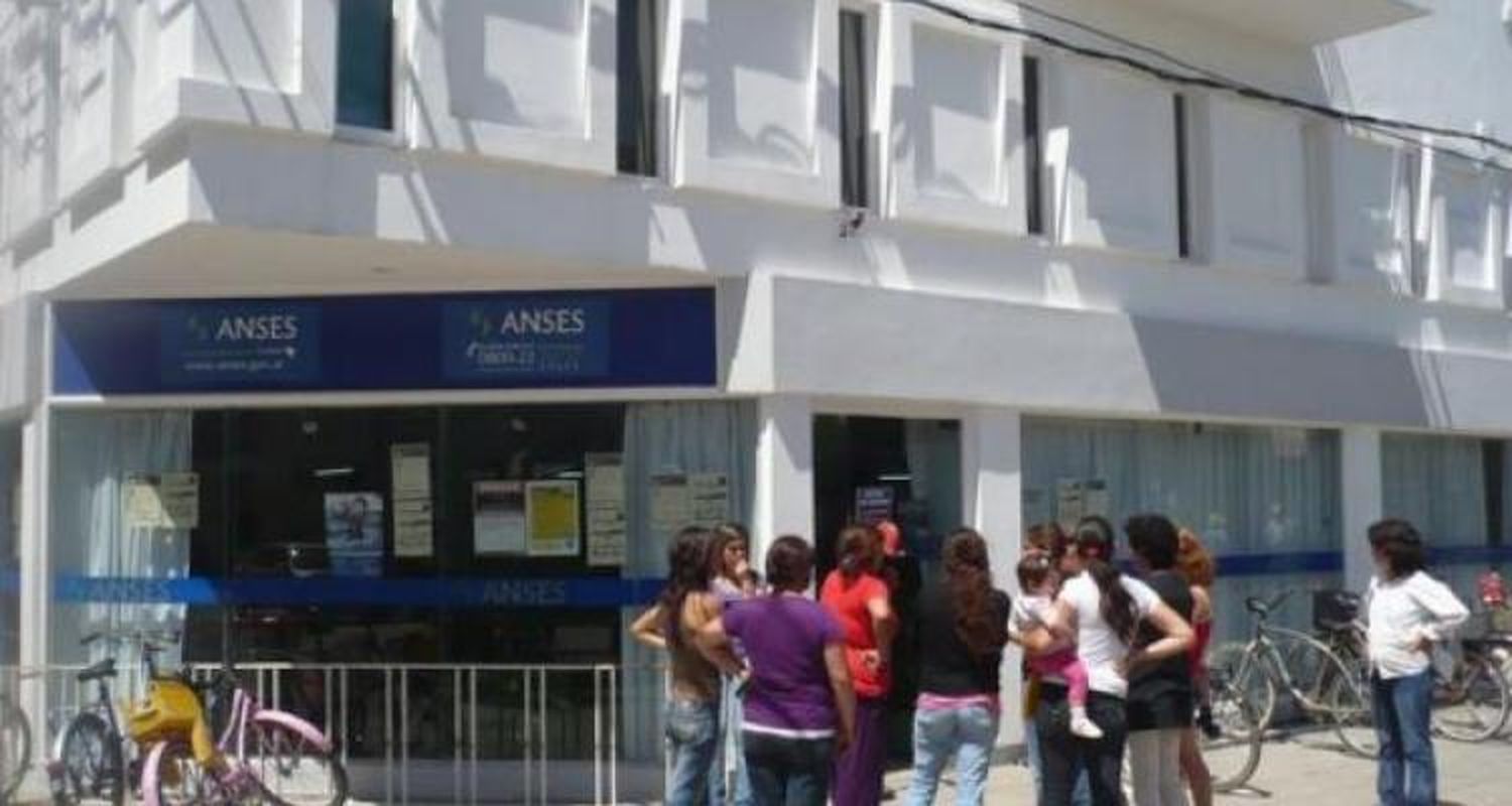 Entrega a domicilio: tarjeta de la asignación universal