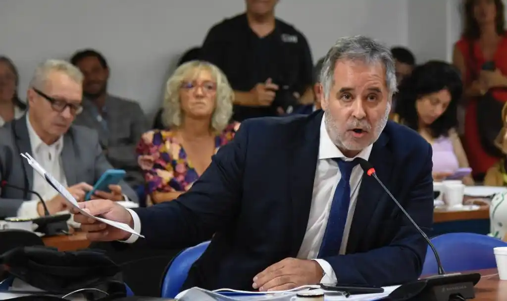 Topo Rodríguez le insiste a Kicillof por el descuento en garrafas para zonas frías