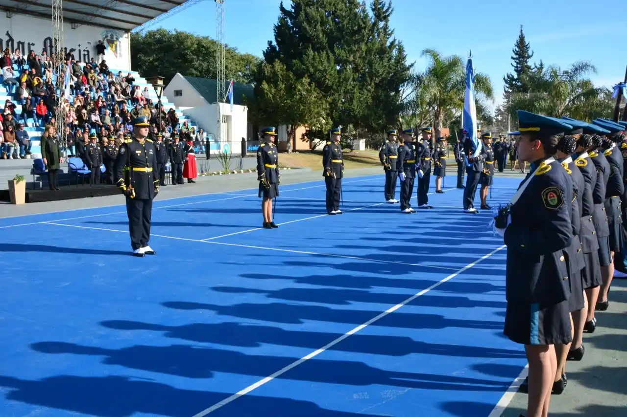 En el Día de la Bandera, 72 cadetes de la Policía de Entre Ríos juraron su lealtad