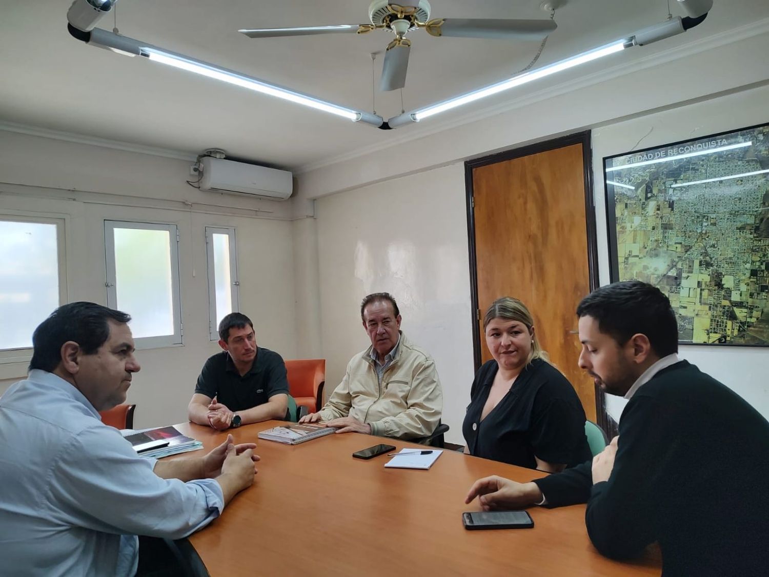 Durante la reunión se abordaron los proyectos que actualmente se están discutiendo en el marco de la reforma constitucional.