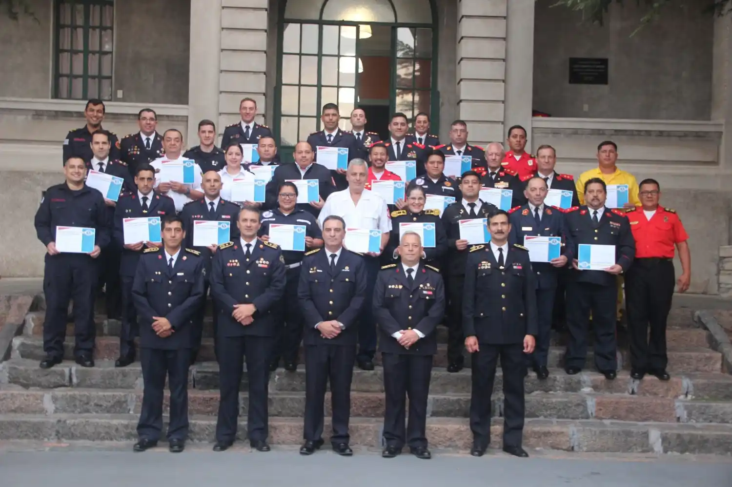 Bombero voluntario de Chascomús participó de capacitación dictada por la Organización de Bomberos Americanos