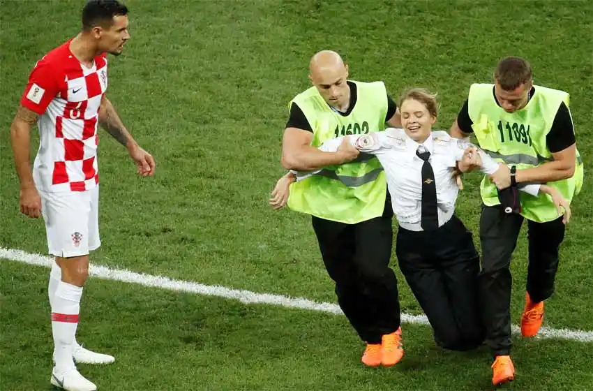 Cómo pasaron la noche y cuáles son los cargos que enfrentan las Pussy Riot