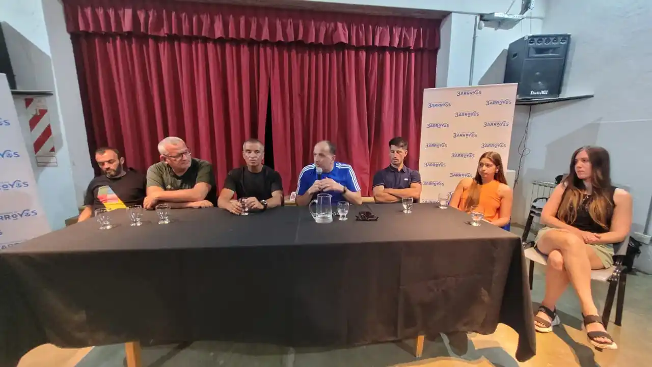 En el Centro Cultural La Estación, Martín “Peco” Segovia hizo la presentación de su equipo interdisciplinario