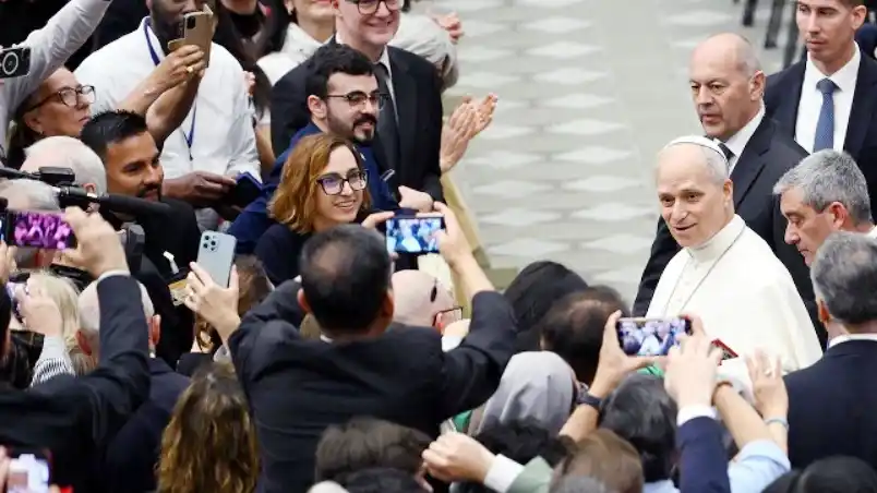 El Papa pide a los Medios proteger los ‘rostros y las voces’ humanas