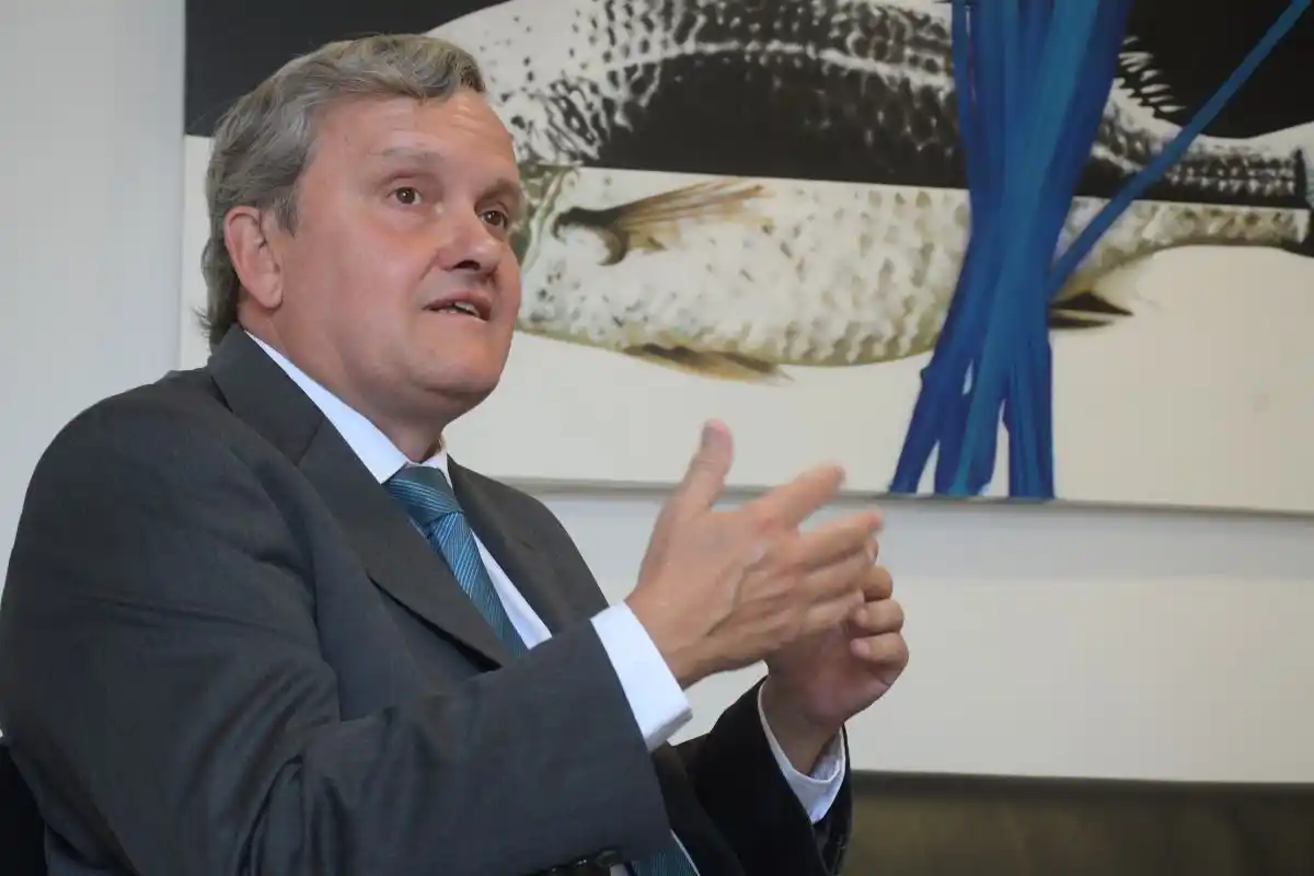 Todo el mundo entiende que se puede salir, que no hay riesgo, que el gobierno ha demostrado que puede manejar la política monetaria", opinó el economista liberal Aldo Abram. Foto: Luis Cetraro