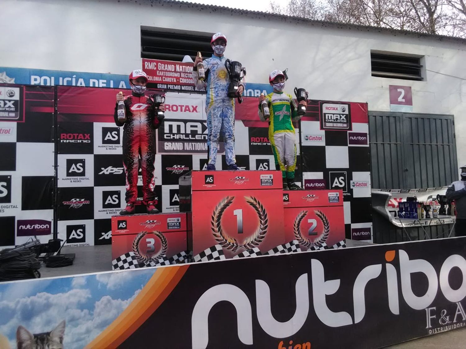 López ganó en Caroya y lidera en la Junior Max