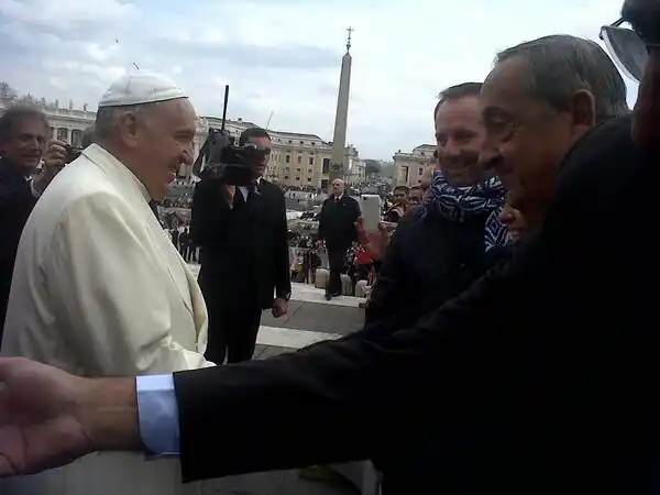 El Papa Francisco recibió al Intendente Lunghi de Tandil 