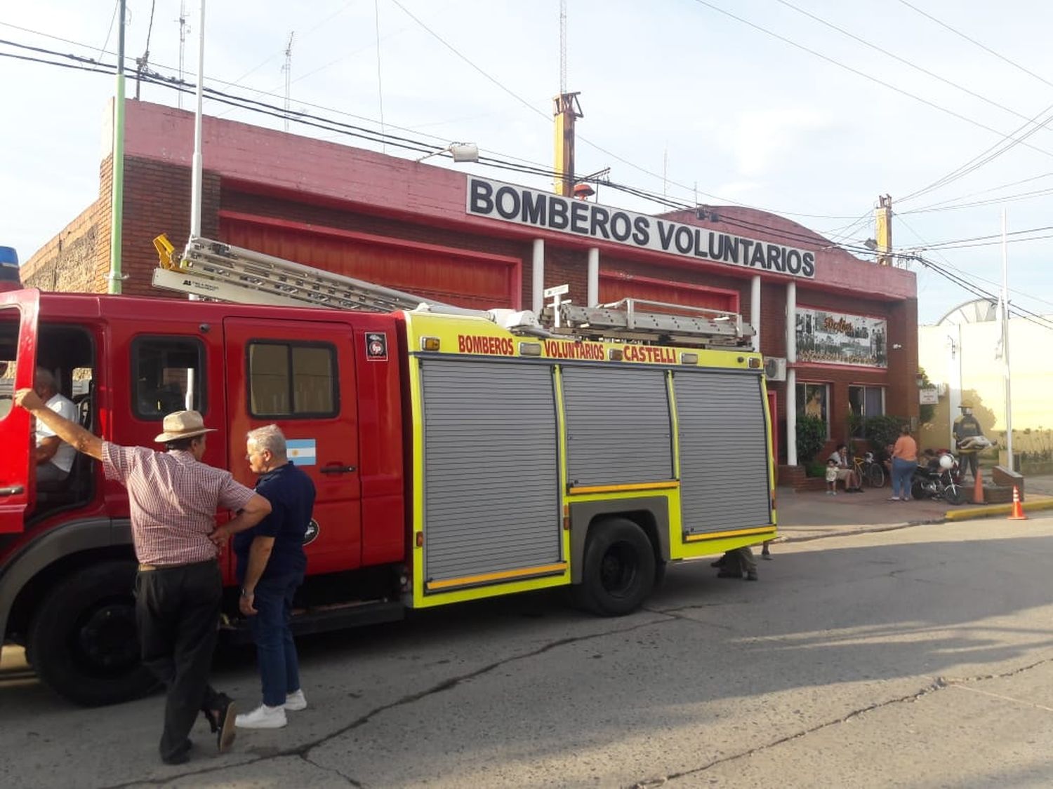 En Castelli el Intendente restringió el uso de la sirena de Bomberos para cuidar a personas con autismo y mascotas