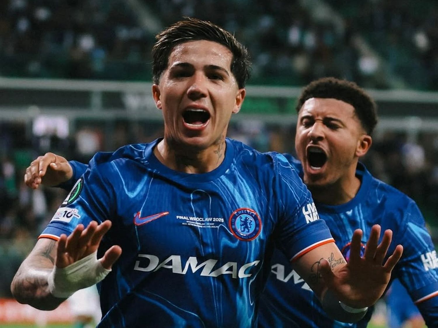 Enzo Fernández se anotó en el triunfo y consagración de Chelsea en Conference League