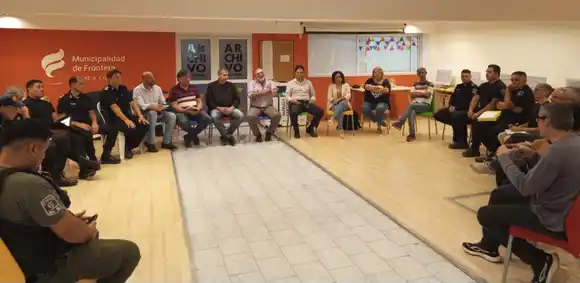 El Fiscal Regional Vottero se reunió con vecinos y autoridades en Frontera