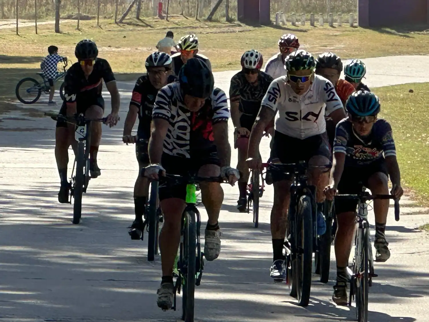 Los ciclistas que se reunieron en la jornada del sábado